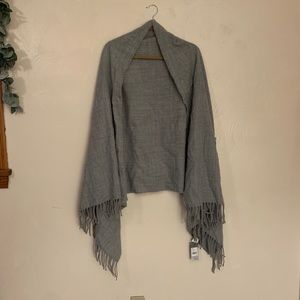 ARIAT Fringe Wrap NWT